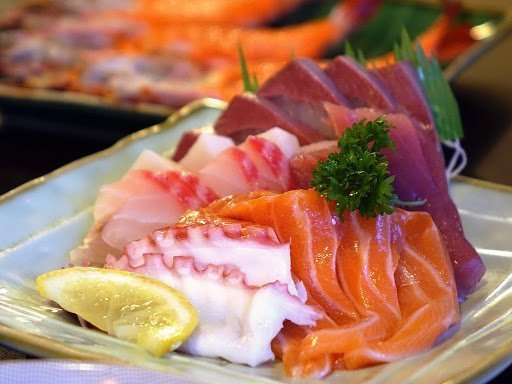 sashimi mixto de salmón y pulpo
