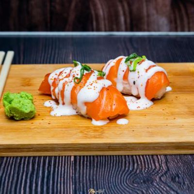 Nigiri Salmón Acevichado