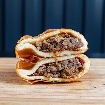 Empanada Carne Mechada