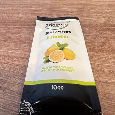 Jugo de limón natural en pote