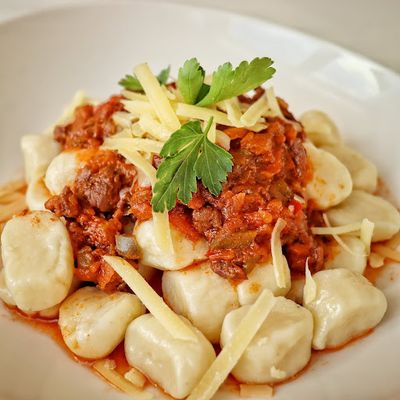 Gnocchi con salsa Boloñesa