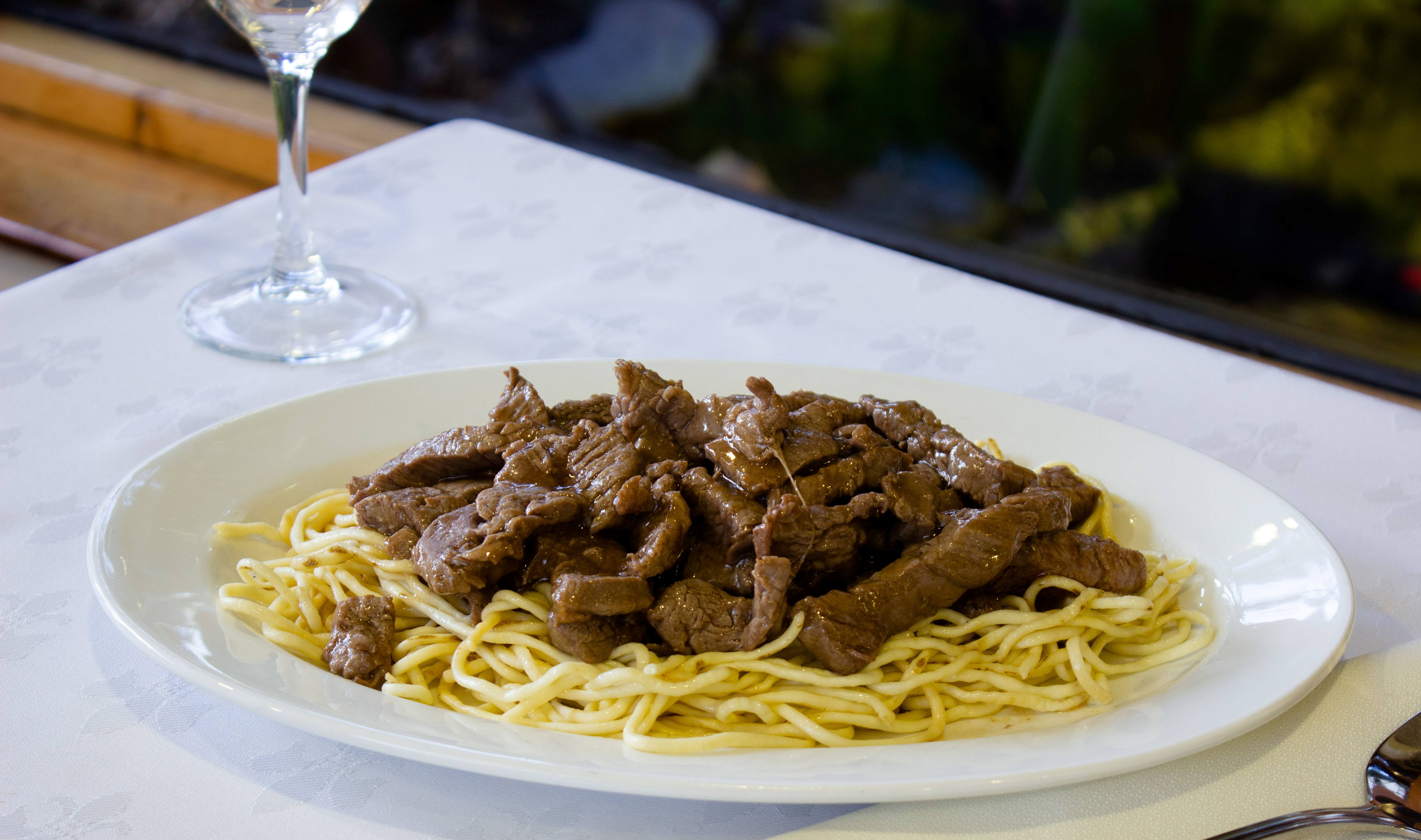 Tallarín con Filete