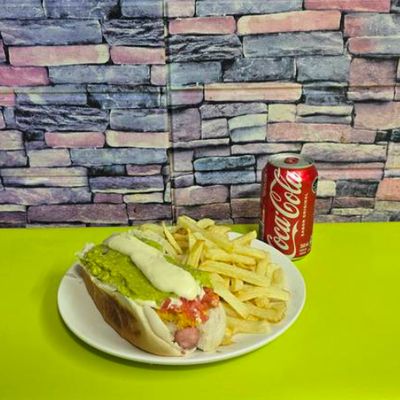 Combo 6: Vienesa Dinámico 19 Cm + Papas Fritas + Bebida Lata