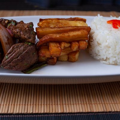 PL7 Lomo Saltado