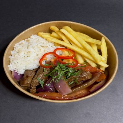 Lomo Saltado + Bebida
