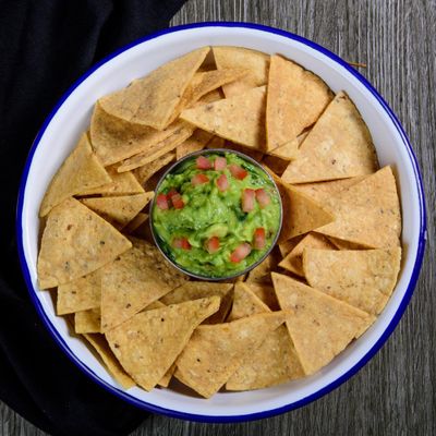 Nachos Con Guacamole