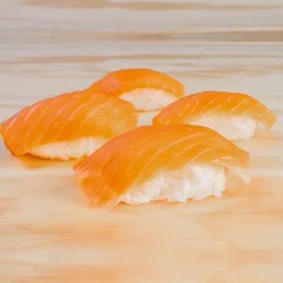 Nigiri Salmón (4u)