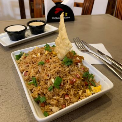 Porción de arroz chaufa