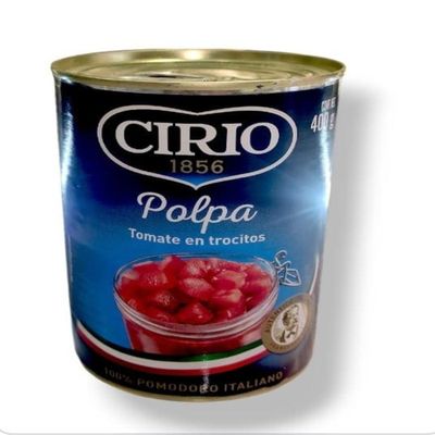 tomate en cubo