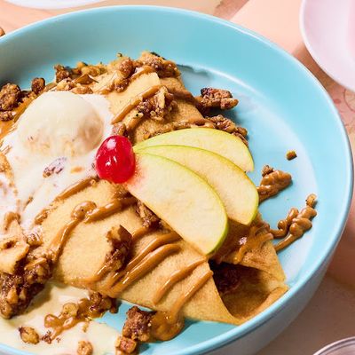 Crepa Manzana Caliente & Pecanas