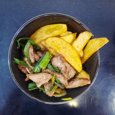 Carne o Pollo Cebollín