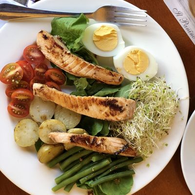 ENSALADA NICOISE DE SALMÓN | SALMONE NICOISE