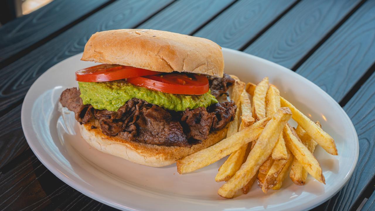 CHURRASCO TOMATE PALTA
