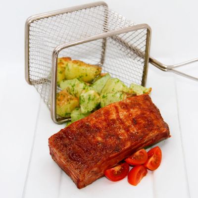 Costillar de Cerdo Bbq con papas doradas al perejil 