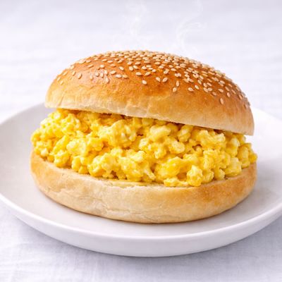 Sándwich de Triple Huevo Revuelto | Proteína y Sabor | FoodCentral