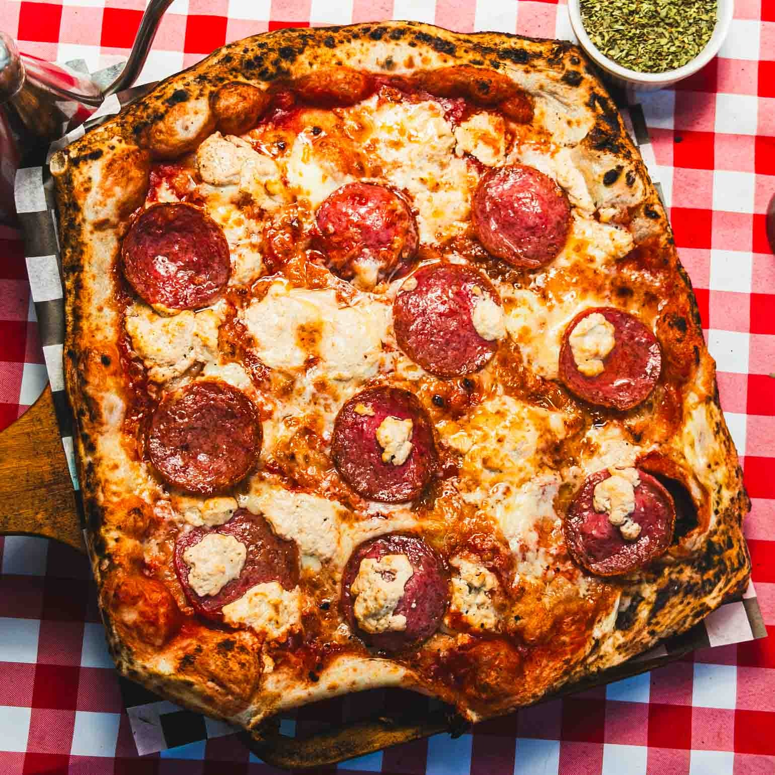 Pizza Salame Ricota