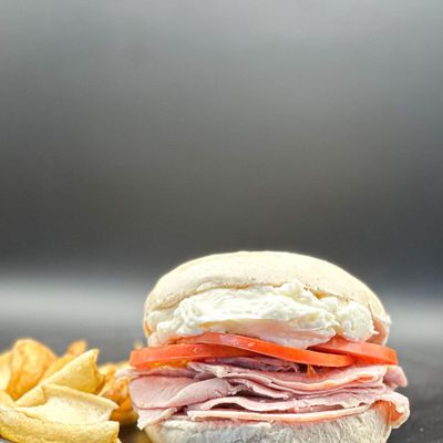 Lomito tomate mayo 