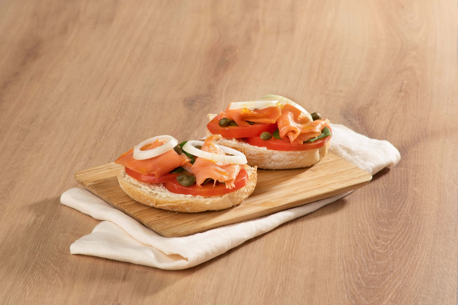 Toast de Salmón Curado