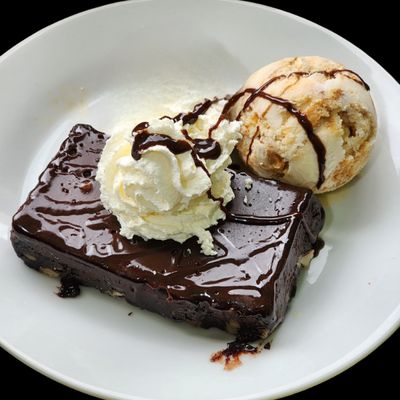 Brownie con helado