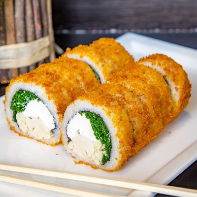 Tempura Furai Rolls - Roll envuelto en panko frito (10 cortes)