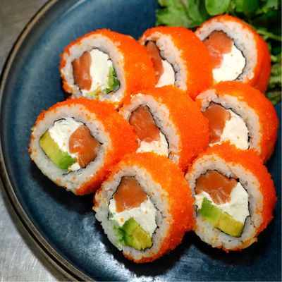 Masago Rolls - Roll envuelto en masago (10 cortes)