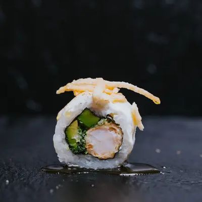 DRAGON EBI (ENV. EN QUESO CREMA)
