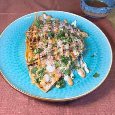 Quesabirria (Caldo de birria no incluido)