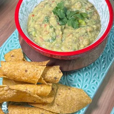 Topopos con Guacamole