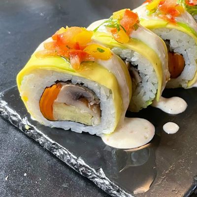 🌿 Nikkei Rolls