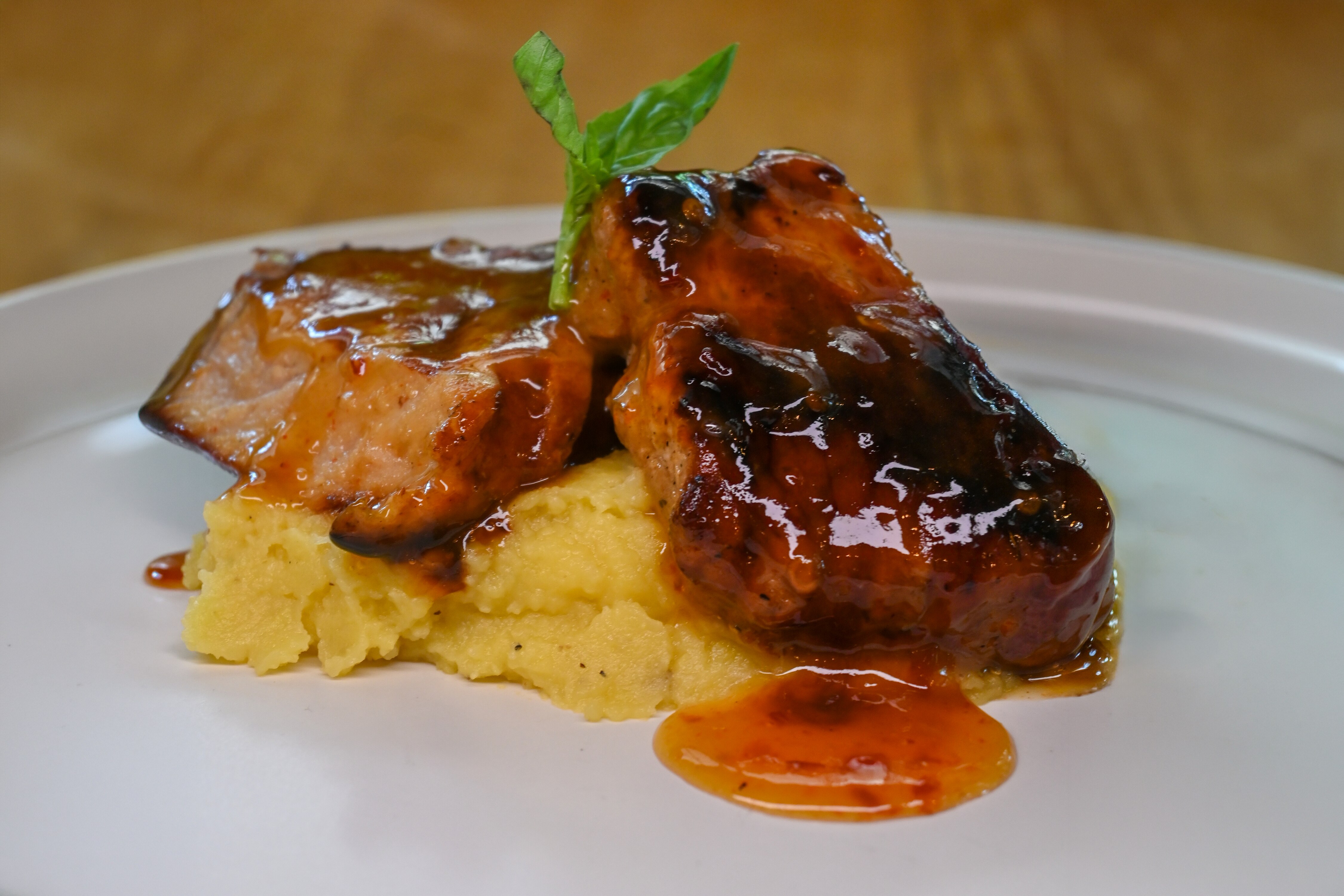 Lomo de cerdo en salsa de mango chipotle
