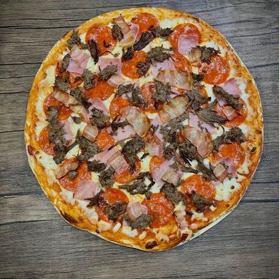  Pizza todas las carnes M