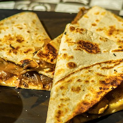 Quesadilla Mechada