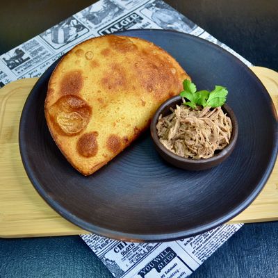 Empanada Mechada