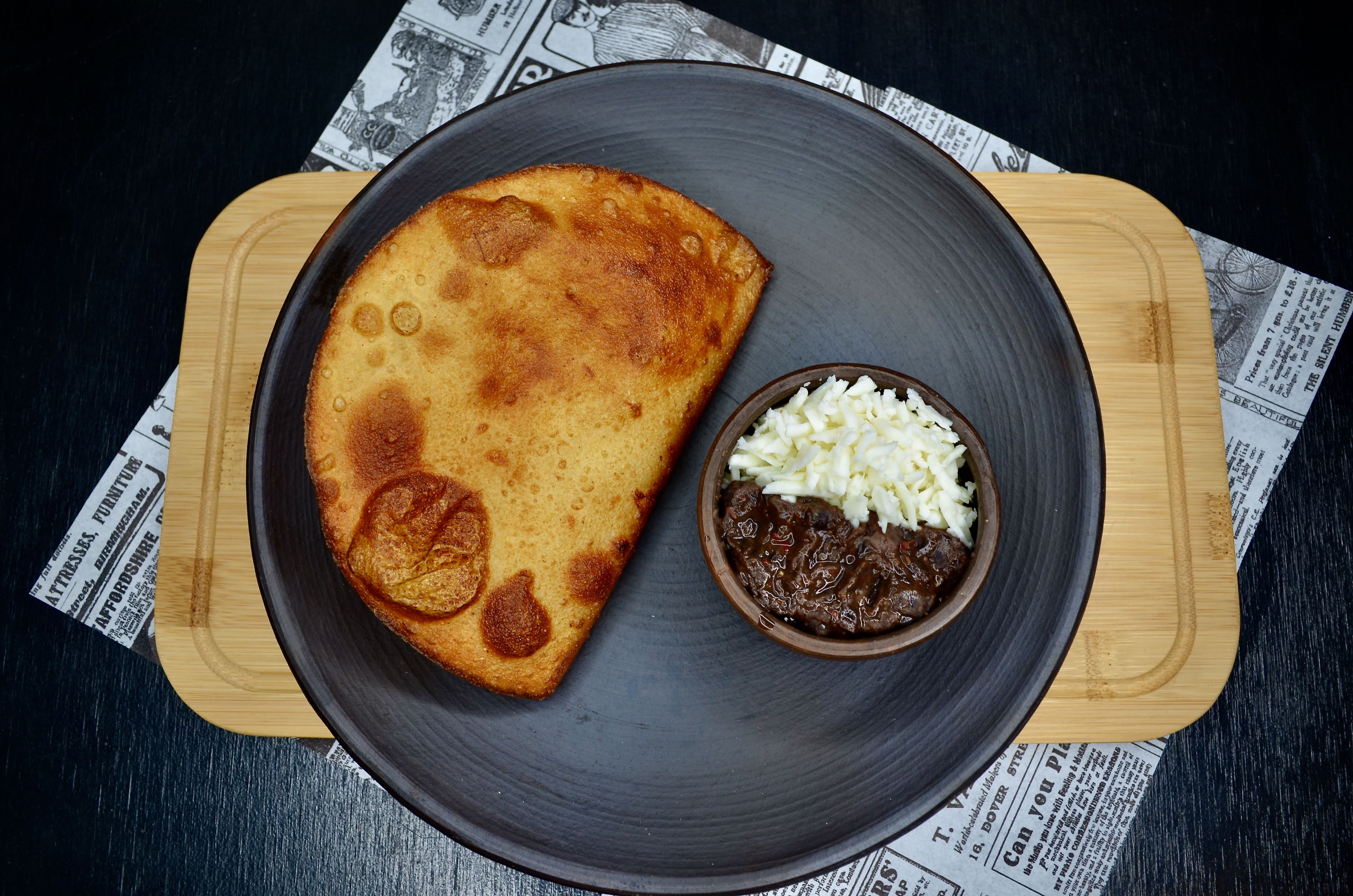 Empanada Dominó