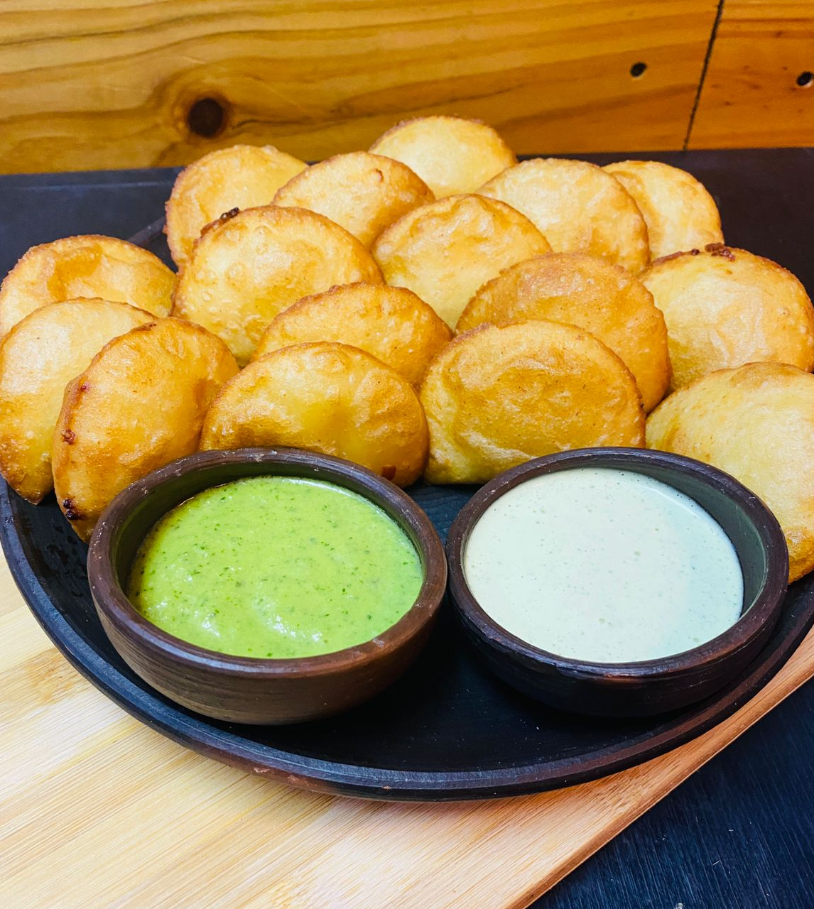Empanadas Cocktail de Pollo 12 Unid