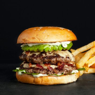 Doble Avocado Burger+ Papas