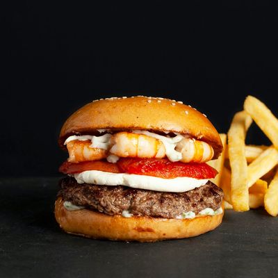 Doble Camarona Burger + Papas