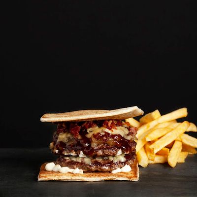 Doble Grillada Burger + Papas