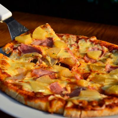 PIZZA HAWAIANA