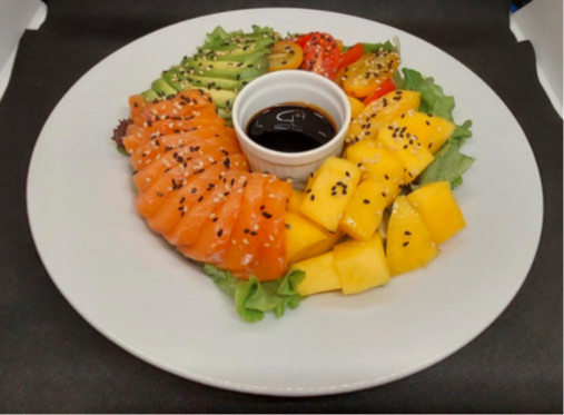 Ensalada Salmón Crudo y Mango