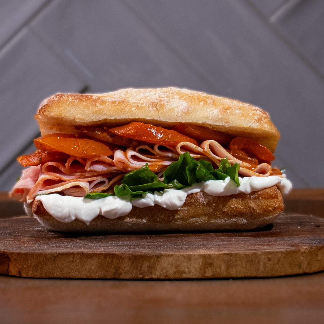SANDWICH LOMO KASSLER TOMATE