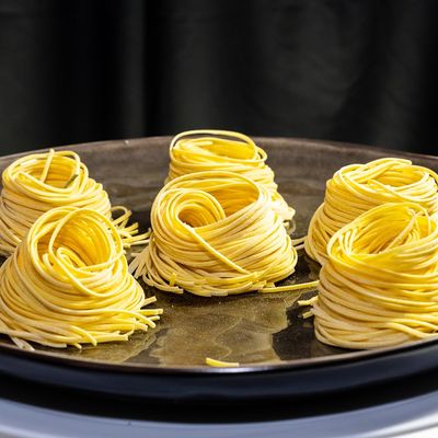 Linguini al huevo 3-4 pers