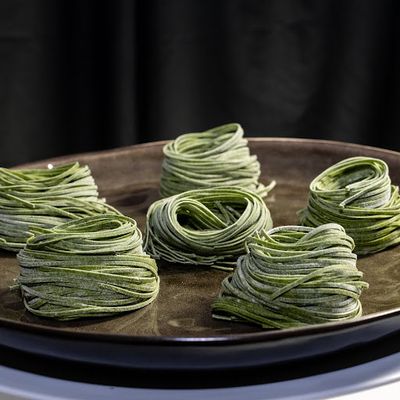 Linguini al huevo y espinaca 3-4 pers