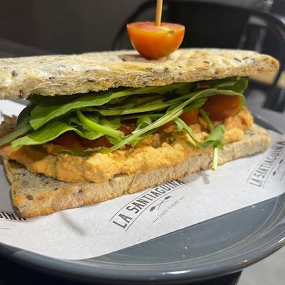 Sándwich pollo pimentón