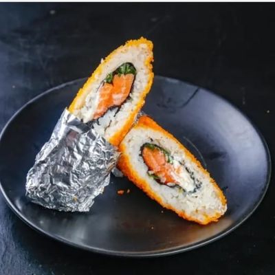 Handroll Salmon