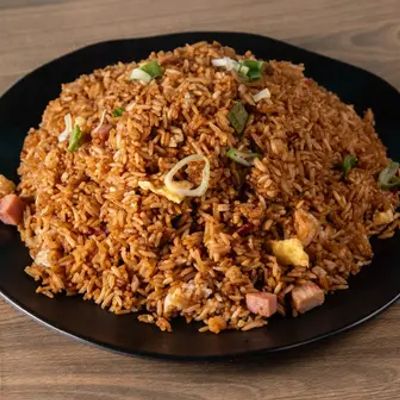 Arroz frito con camarón