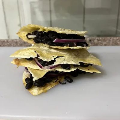 Quesadilla Frijoles
