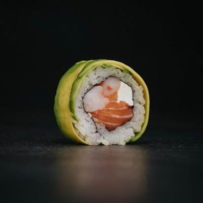 59. Salmón, Camarón, Palta, Queso Crema