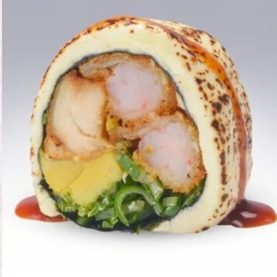 668. Camarón Furai, Pollo Teriyaki, Cebollín.  Envuelto en Queso Crema Flambeadso con salsa Teriyaki