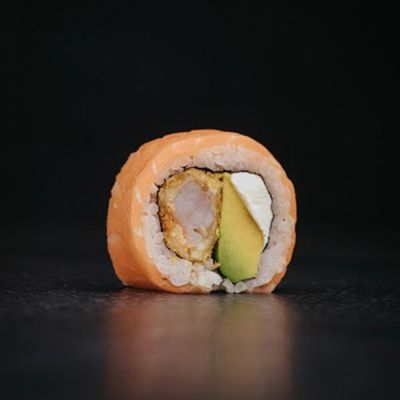 63. Camarón Furai, Gengibre, Palta, Queso Crema